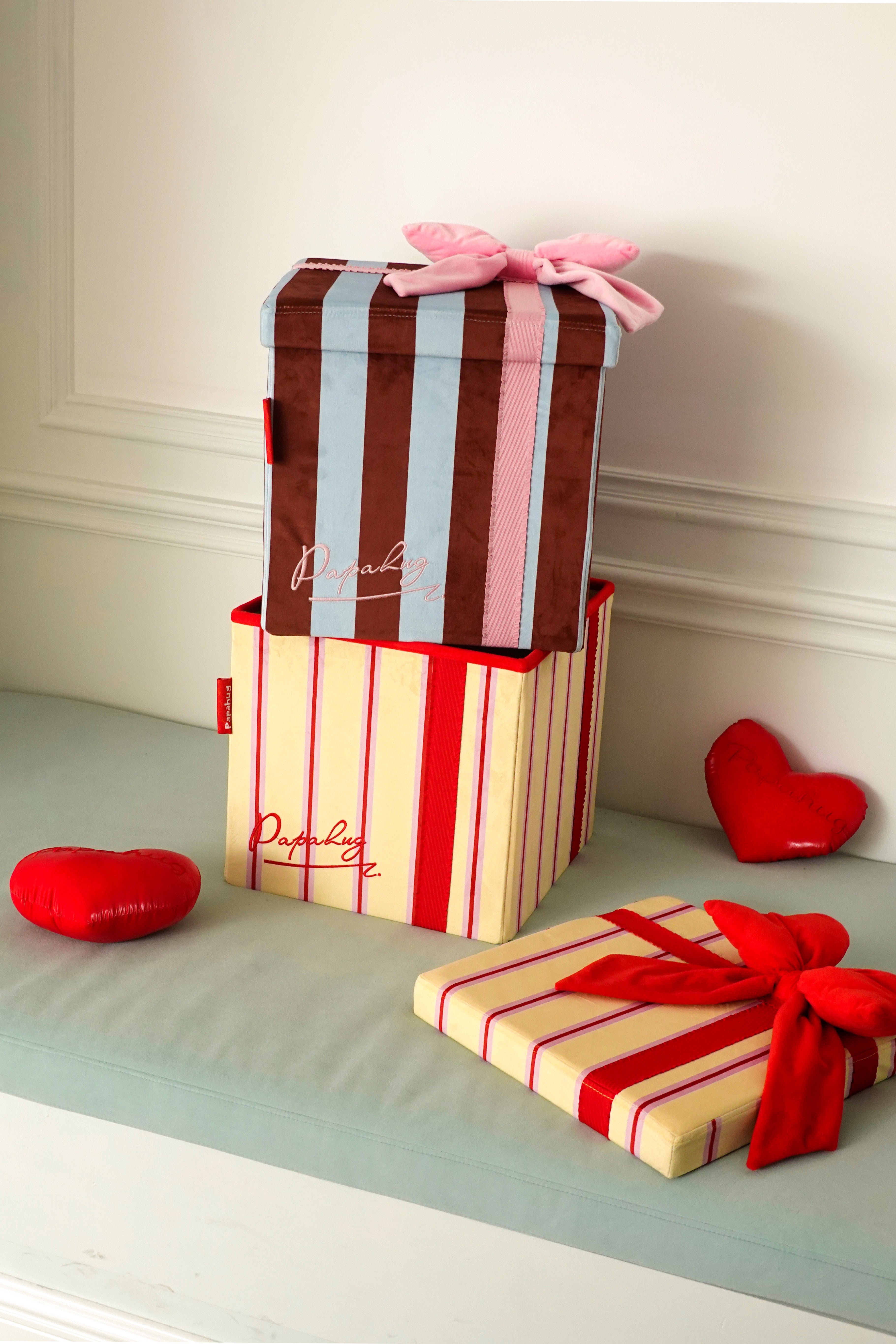 Ribbon Gift Storage Box