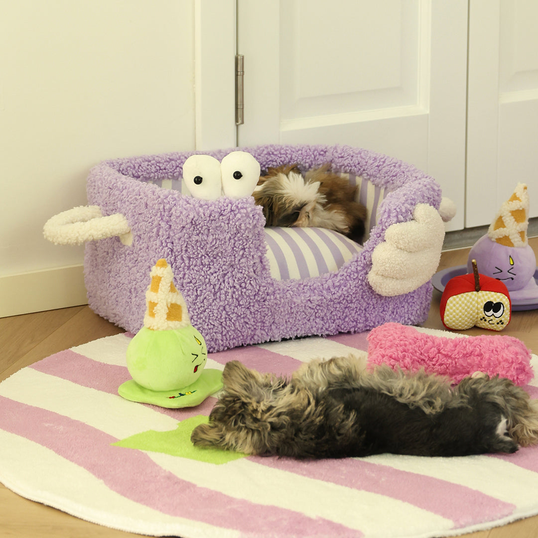 Quirky Monster-Inspired Outdoor Dog Bed - Pink Sherpa Fabric with Antibacterial Filling