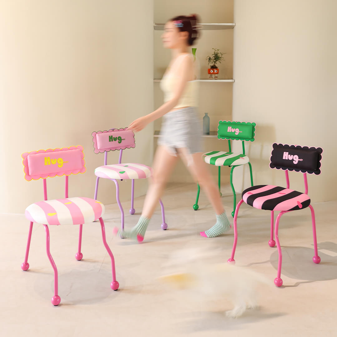 Whimsical Striped Vanity Chair with Heart Embroidered Backrest - Perfect for Girls' Rooms