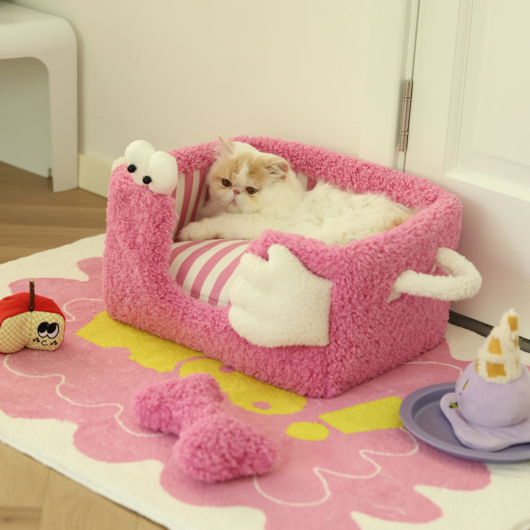 Quirky Monster-Inspired Outdoor Dog Bed - Pink Sherpa Fabric with Antibacterial Filling